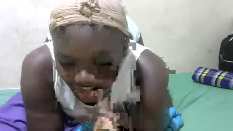 pretty_melan online show from March 22, 7:09 pm