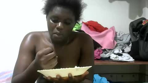 pretty_melan online show from April 19, 6:10 pm