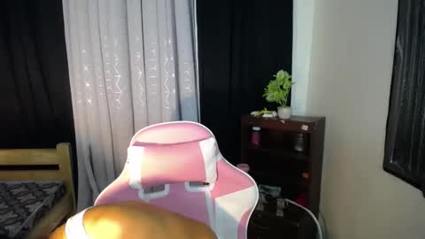 Snapshot of pretty_morenaxx chatting on January 19, 1:44 pm Marimar online show from January 19, 1:44 pm