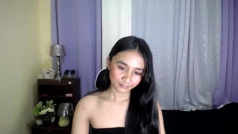 Snapshot of pretty_morenaxx chatting on March 5, 2:12 pm Marimar online show from March 5, 2:12 pm