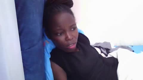 pretty_petite_ebony online show from April 24, 1:03 pm