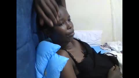 pretty_petite_ebony online show from April 5, 7:57 pm