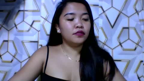 pretty_pharsa online show from June 14, 2:24 am