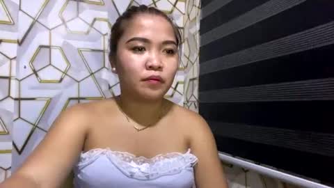pretty_pharsa online show from June 21, 8:18 am