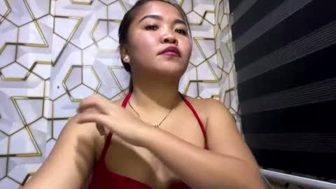 pretty_pharsa online show from June 22, 3:09 pm