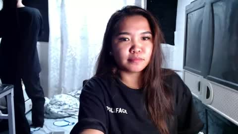 pretty_pharsa online show from August 2, 12:30 pm