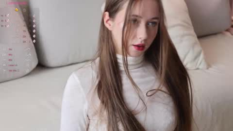Snapshot of pretty_princess_elina chatting on October 3, 8:41 am Elina online show from October 3, 8:41 am