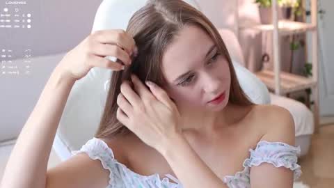 Snapshot of pretty_princess_elina chatting on September 26, 9:07 am Elina online show from September 26, 9:07 am