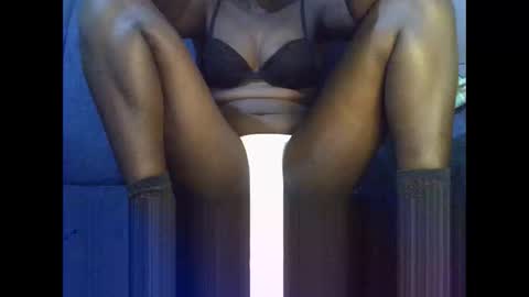 prettyalma online show from April 22, 11:13 pm