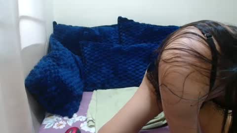 Snapshot of prettyasian098 chatting on March 9, 3:22 am PrettyAsian098 online show from March 9, 3:22 am