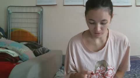 Snapshot of prettybella_7 chatting on September 28, 5:14 am Bella online show from September 28, 5:14 am