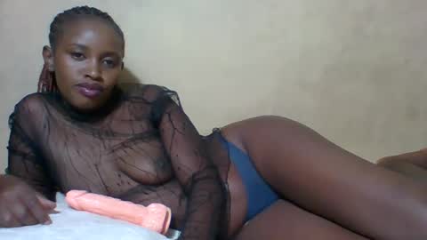 Snapshot of prettycarl_2 chatting on February 10, 10:30 pm prettycarl_2 online show from February 10, 10:30 pm