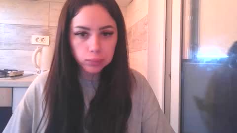 prettyjulliette online show from April 27, 1:52 pm