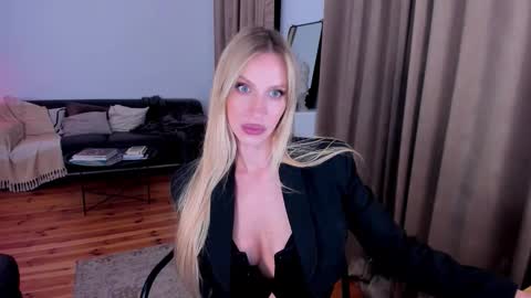 Snapshot of prettyk1ller chatting on October 11, 12:04 am Eva online show from October 11, 12:04 am