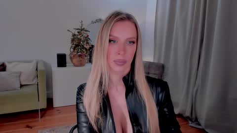 Snapshot of prettyk1ller chatting on January 4, 12:48 am Eva online show from January 4, 12:48 am
