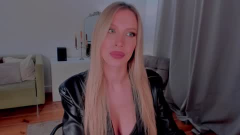 Snapshot of prettyk1ller chatting on December 9, 12:23 am Eva online show from December 9, 12:23 am