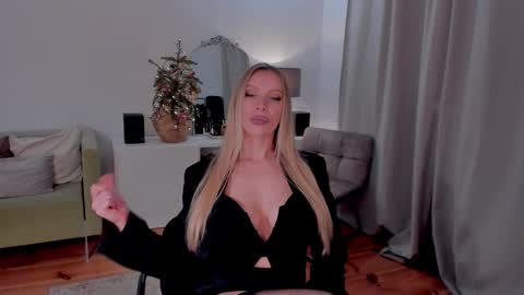 Snapshot of prettyk1ller chatting on December 29, 12:30 am Eva online show from December 29, 12:30 am