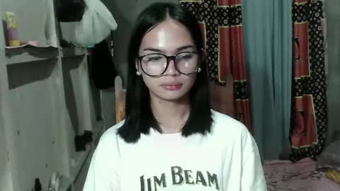 prettykhelcy online show from April 25, 10:40 am