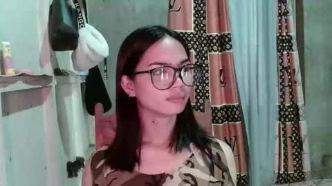 prettykhelcy online show from April 21, 1:42 am