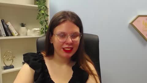 Lisa online show from January 28, 8:14 am