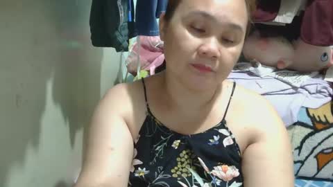 Snapshot of prettynhing chatting on February 9, 1:35 pm Nhing online show from February 9, 1:35 pm