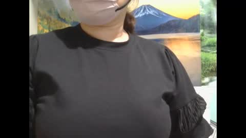 Snapshot of prettynhing chatting on October 13, 3:36 pm Nhing online show from October 13, 3:36 pm