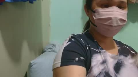 Snapshot of prettynhing chatting on October 1, 12:32 pm Nhing online show from October 1, 12:32 pm