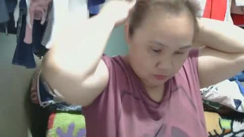 Snapshot of prettynhing chatting on February 28, 10:20 am Nhing online show from February 28, 10:20 am