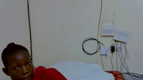 Pretty Queen online show from November 9, 9:05 am