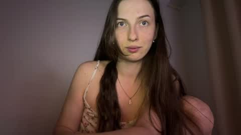 prettyyy_angel online show from August 9, 7:28 pm