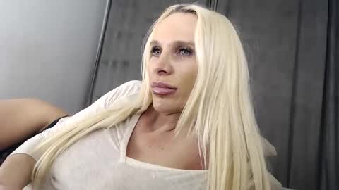 princeessa online show from March 9, 9:18 pm