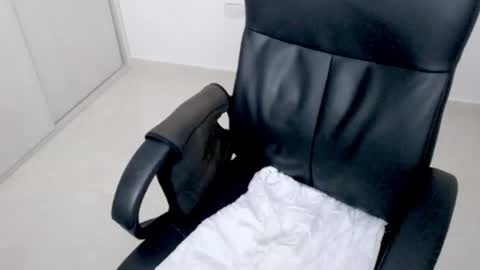 valery dollx online show from December 18, 12:26 am