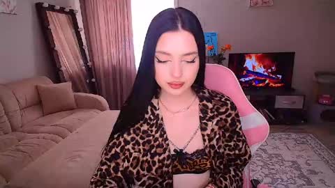 princessamira1 online show from April 28, 5:44 am