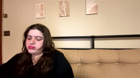 princessviccxo online show from February 25, 5:50 am