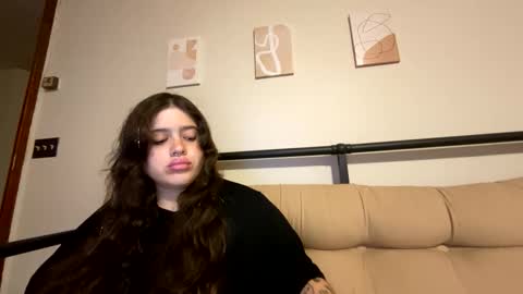 Snapshot of princesslaylaa chatting on September 17, 2:42 am princessviccxo online show from September 17, 2:42 am