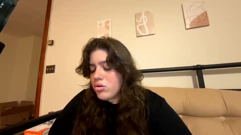 Snapshot of princesslaylaa chatting on October 18, 7:55 am princessviccxo online show from October 18, 7:55 am