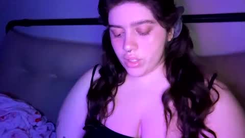 Snapshot of princesslaylaa chatting on February 12, 9:31 am princessviccxo online show from February 12, 9:31 am