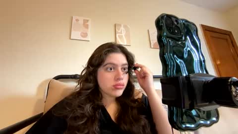 Snapshot of princesslaylaa chatting on October 1, 10:15 pm princessviccxo online show from October 1, 10:15 pm