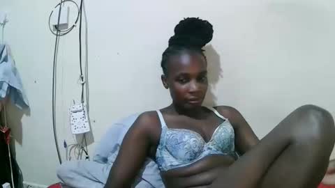 pritty_amber online show from April 24, 7:16 pm