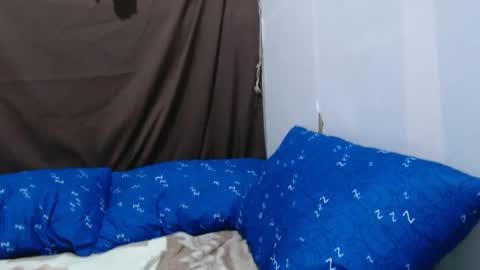 Snapshot of puki_hot chatting on January 13, 4:19 pm puki_hot online show from January 13, 4:19 pm