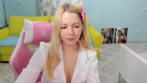 Victoria online show from October 3, 2:49 am