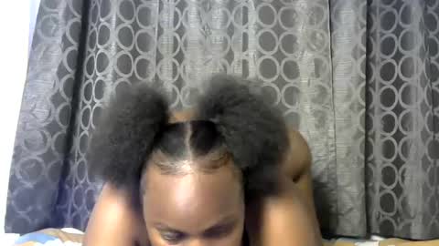 pure_seductive online show from June 19, 1:36 pm