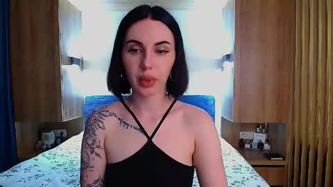 Julia online show from May 23, 4:27 pm