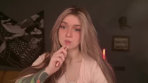 Bella online show from April 24, 7:44 am