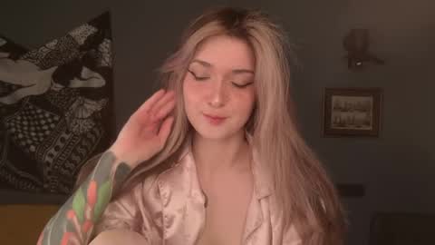 Bella online show from April 25, 9:34 am