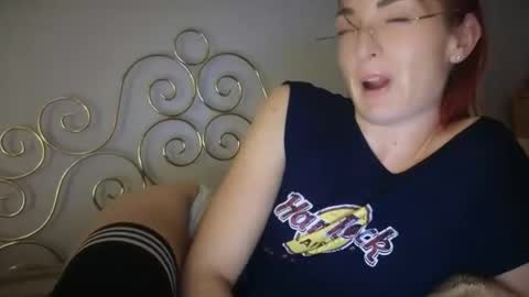 Snapshot of purplerainn69 chatting on October 18, 7:48 pm PurpleRainn69 Dina online show from October 18, 7:48 pm