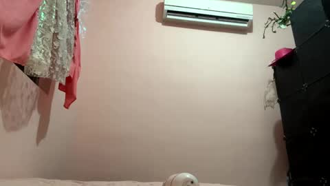 Sarah online show from December 31, 12:54 am