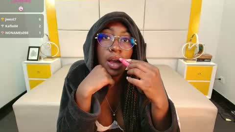 Snapshot of qeen_blackk chatting on September 27, 11:56 pm Shekoni Schedule 700 - 1400 gtm-5 online show from September 27, 11:56 pm