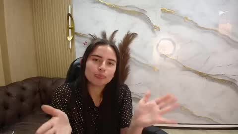 Qetsyah online show from April 18, 7:07 pm