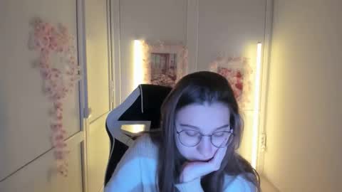 Amelie online show from April 29, 7:22 am